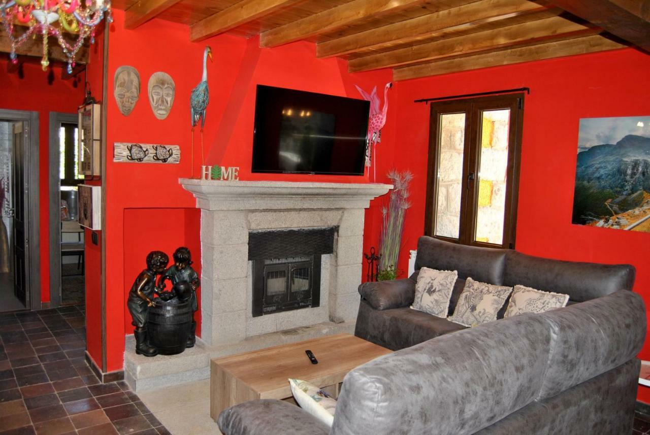 Complejo Casas Rurales Mansiones Y Villas Deluxe Collado Mediano Eksteriør bilde