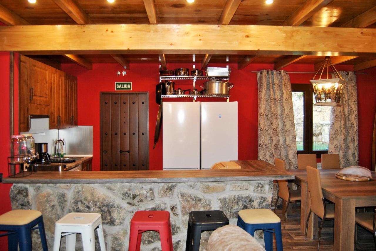 Complejo Casas Rurales Mansiones Y Villas Deluxe Collado Mediano Eksteriør bilde