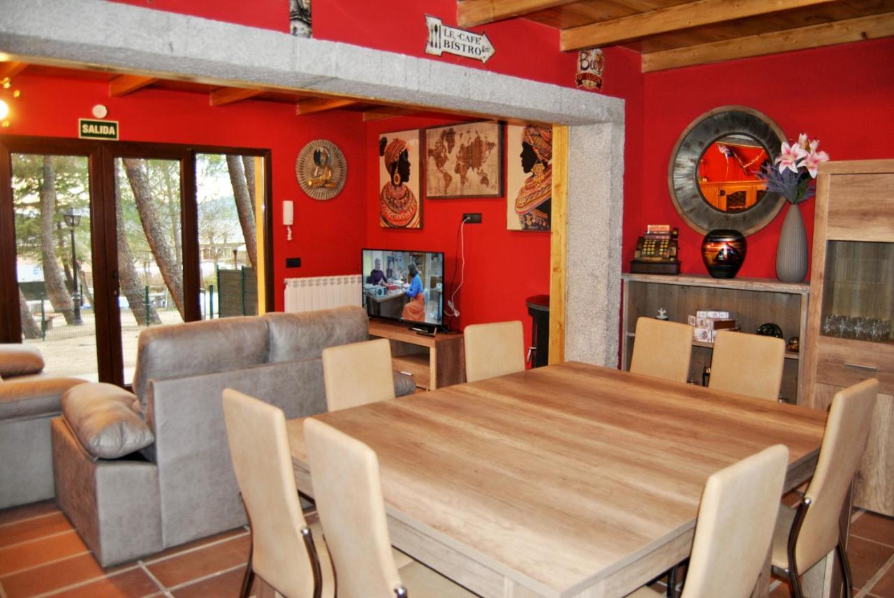 Complejo Casas Rurales Mansiones Y Villas Deluxe Collado Mediano Eksteriør bilde