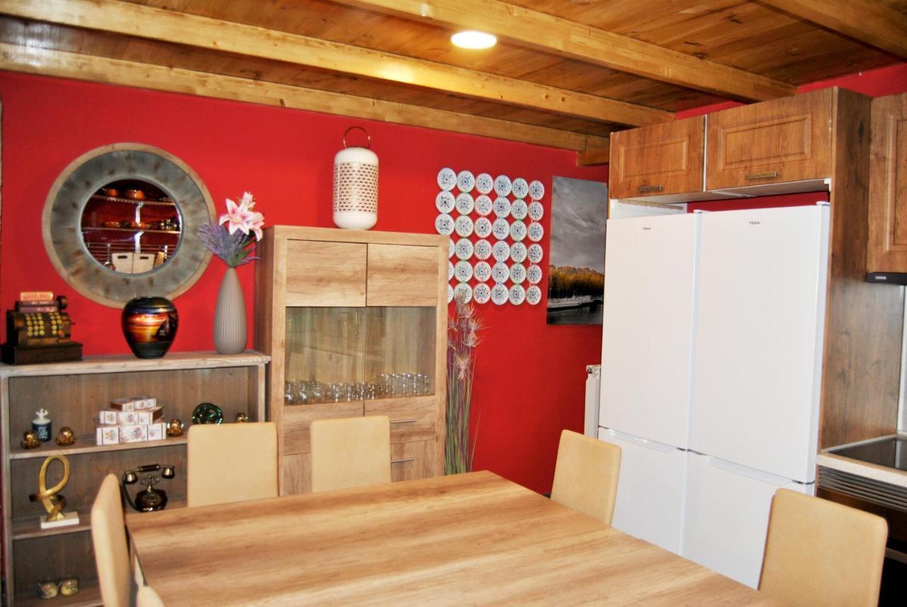 Complejo Casas Rurales Mansiones Y Villas Deluxe Collado Mediano Eksteriør bilde