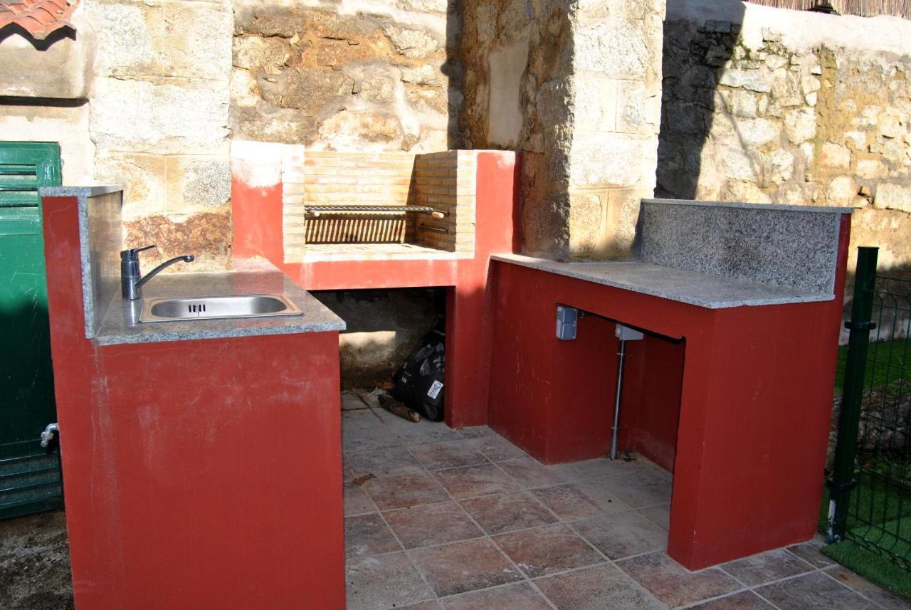 Complejo Casas Rurales Mansiones Y Villas Deluxe Collado Mediano Eksteriør bilde
