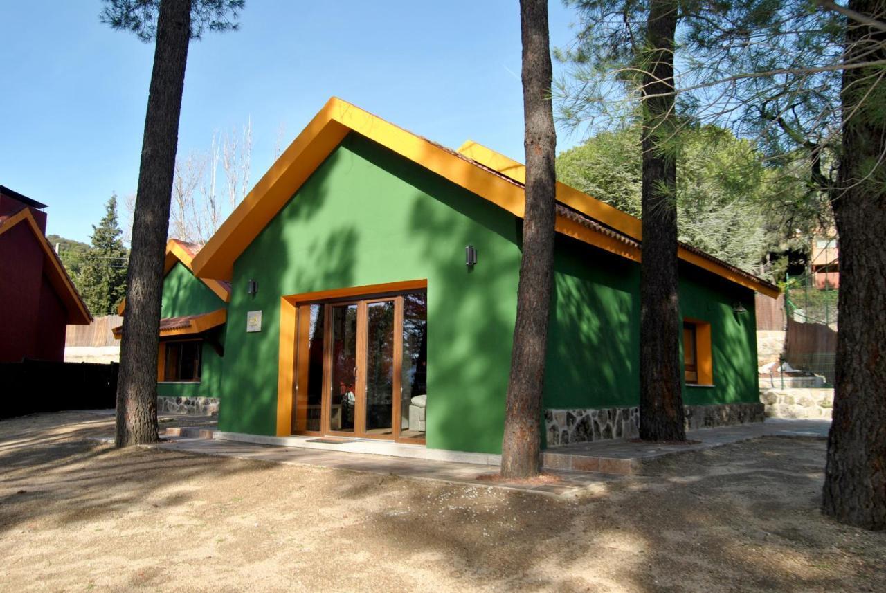 Complejo Casas Rurales Mansiones Y Villas Deluxe Collado Mediano Eksteriør bilde