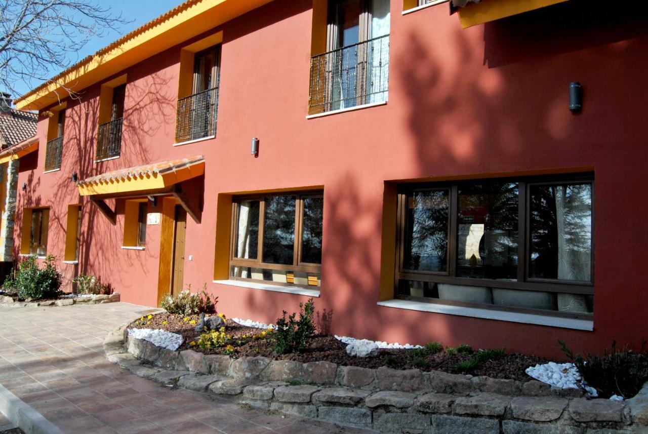 Complejo Casas Rurales Mansiones Y Villas Deluxe Collado Mediano Eksteriør bilde