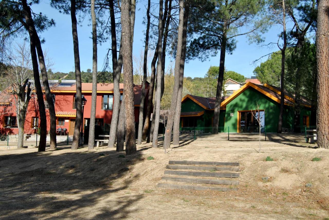 Complejo Casas Rurales Mansiones Y Villas Deluxe Collado Mediano Eksteriør bilde