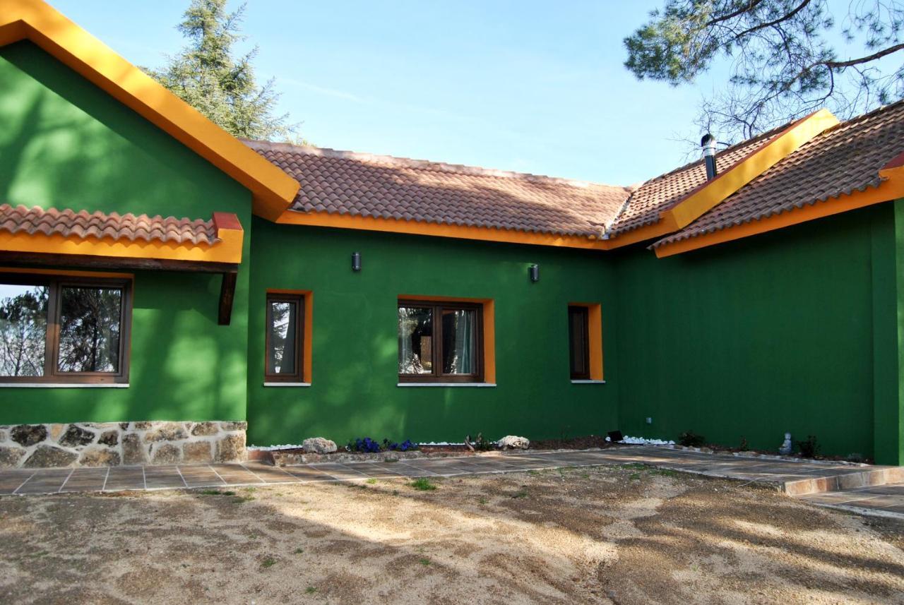 Complejo Casas Rurales Mansiones Y Villas Deluxe Collado Mediano Eksteriør bilde
