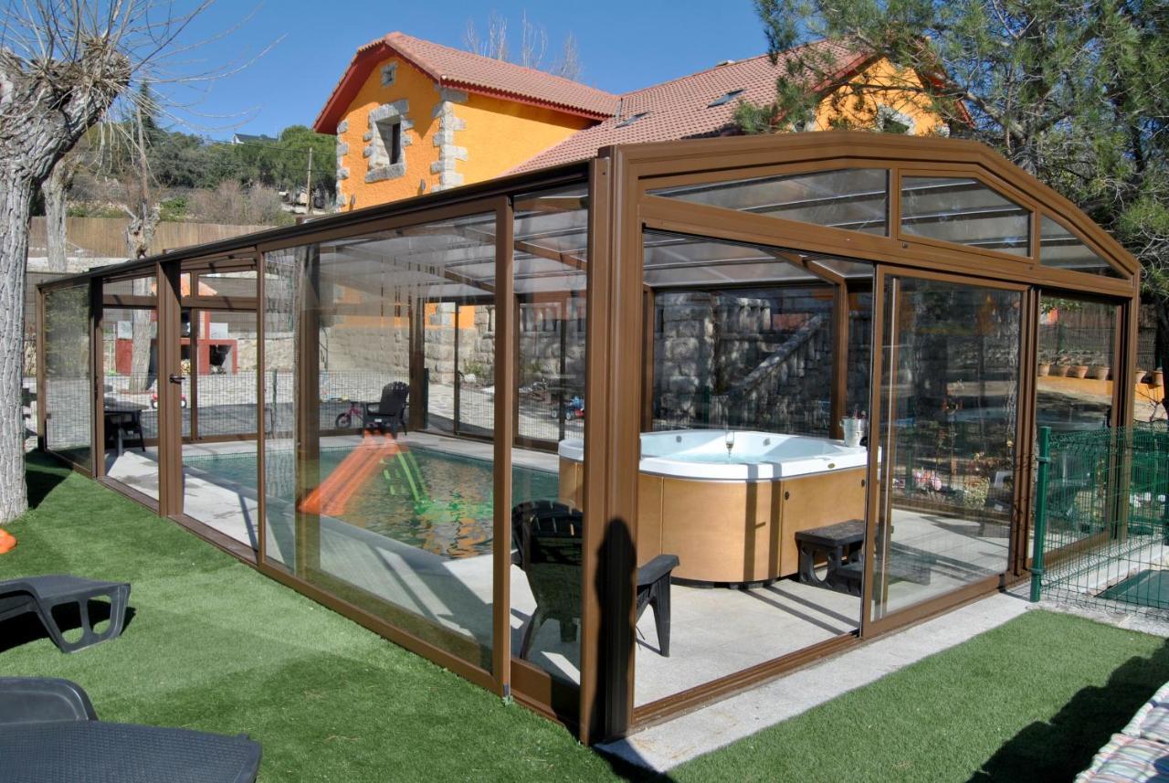 Complejo Casas Rurales Mansiones Y Villas Deluxe Collado Mediano Eksteriør bilde