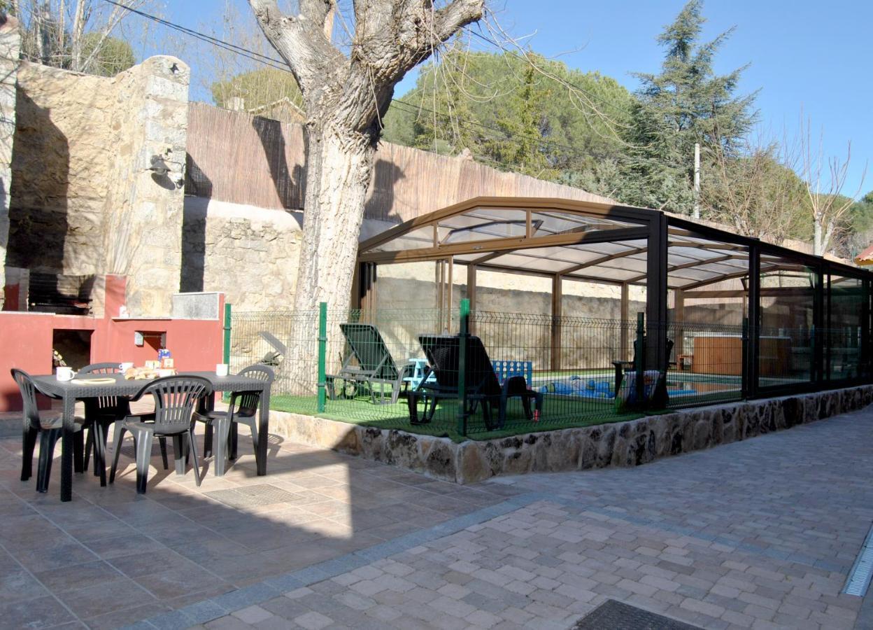 Complejo Casas Rurales Mansiones Y Villas Deluxe Collado Mediano Eksteriør bilde